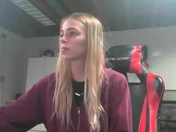 Cam for chloe_damian