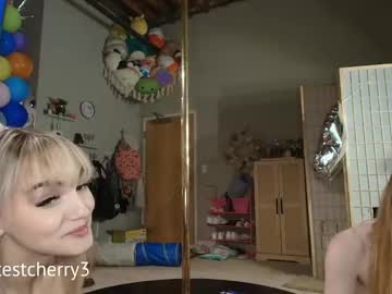 Cam for sweetestcherry3
