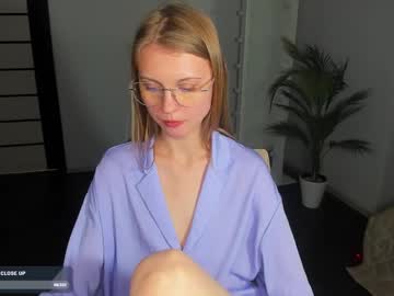 Cam for phoebepaw