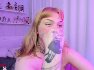 Cam for betty__m00n