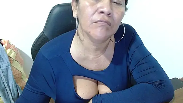 Stripchat Sex Cam for katia_mature