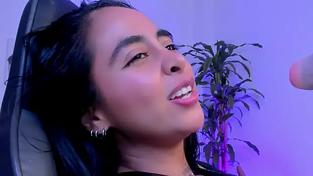 Stripchat Sex Cam for sophierooy22