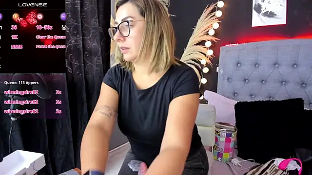 Stripchat Sex Cam for Isabella_lt