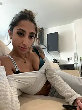 Stripchat Sex Cam for MilaRaee
