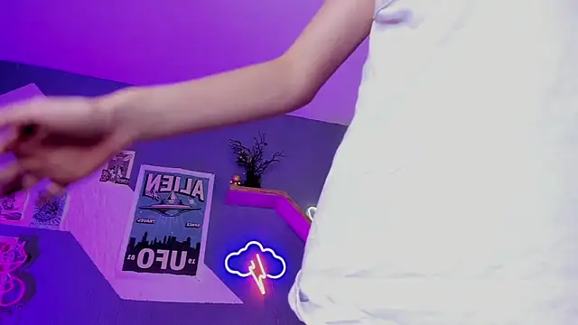 Stripchat Sex Cam for Marcelinee__