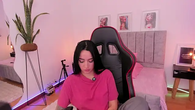 Stripchat Sex Cam for EmmyEvans1