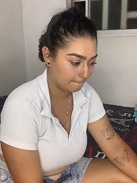Stripchat Sex Cam for Kittyy_Hott_
