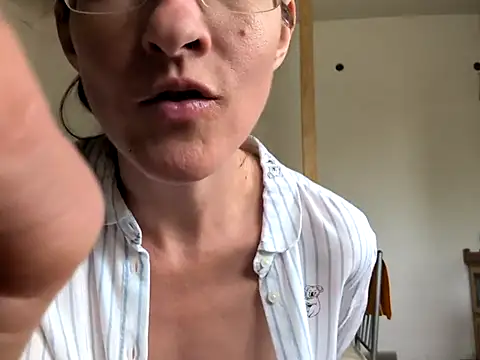 Stripchat Sex Cam for Milky_hairy_mommy