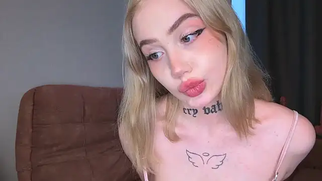 Stripchat Sex Cam for hanna_cry_baby