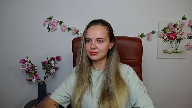 Stripchat Sex Cam for KhaleesiMoon