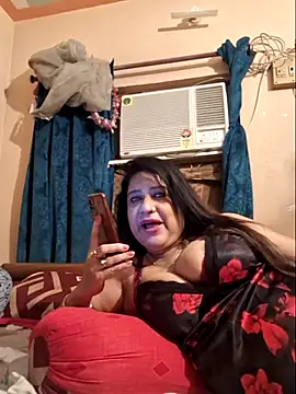 Stripchat Sex Cam for Hot_Queen77