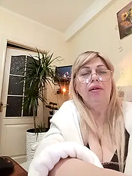 Stripchat Sex Cam for SusieNoreen