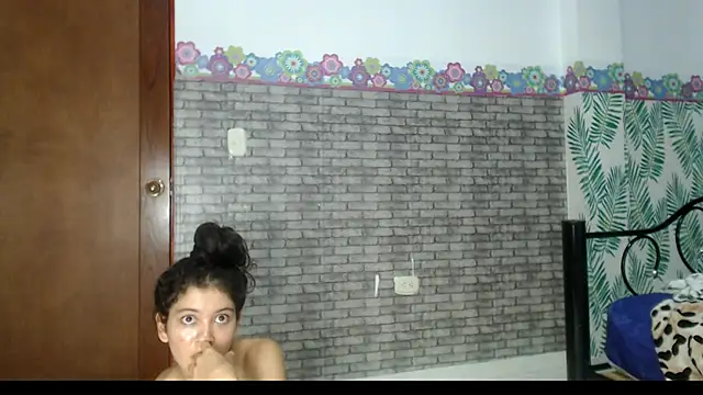 Stripchat Sex Cam for youngmelodygirl18
