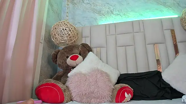 Stripchat Sex Cam for NikkyyRed
