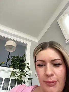 Stripchat Sex Cam for LoveShae_