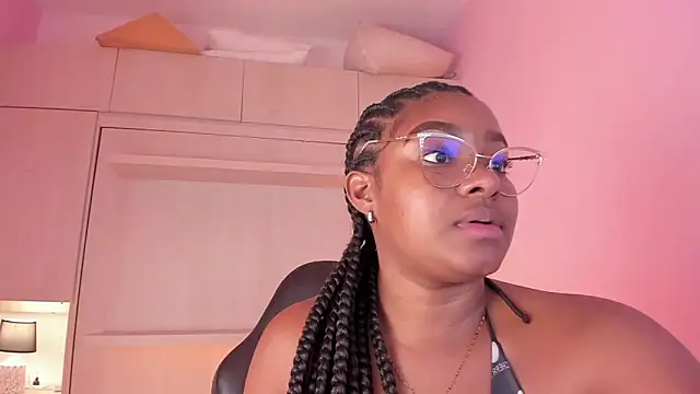 Stripchat Sex Cam for tamaraa_smiith