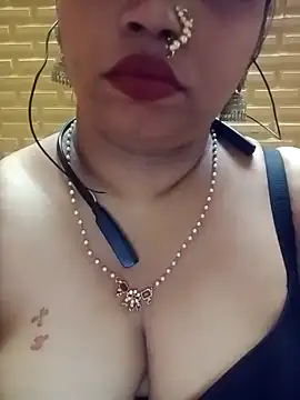 Stripchat Sex Cam for Ravina_patil1