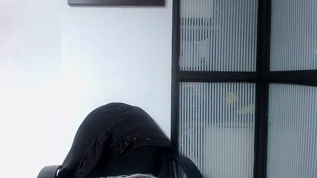 Stripchat Sex Cam for amellie_ros