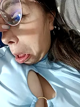 Stripchat Sex Cam for valentina_swallow