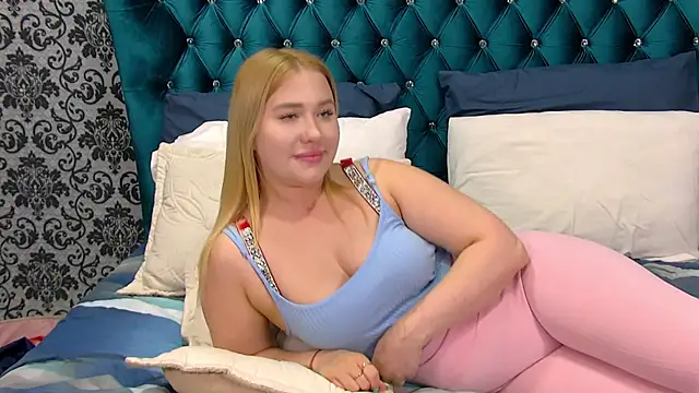 Stripchat Sex Cam for LunaHouston