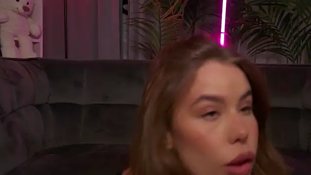 Stripchat Sex Cam for Ashley_Roys