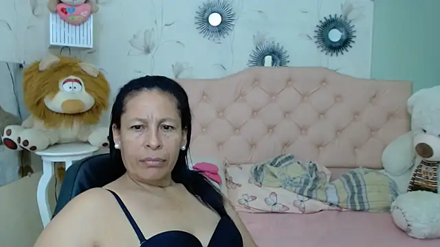 Stripchat Sex Cam for mature_martina
