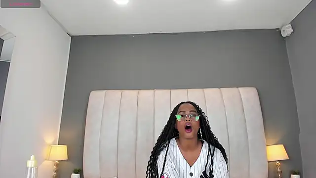 Stripchat Sex Cam for NymzieLoren