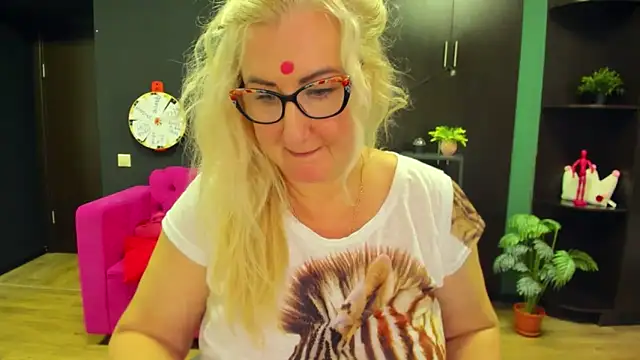 Stripchat Sex Cam for ChristyBrooks