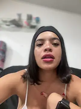 Stripchat Sex Cam for JuanitaMore01