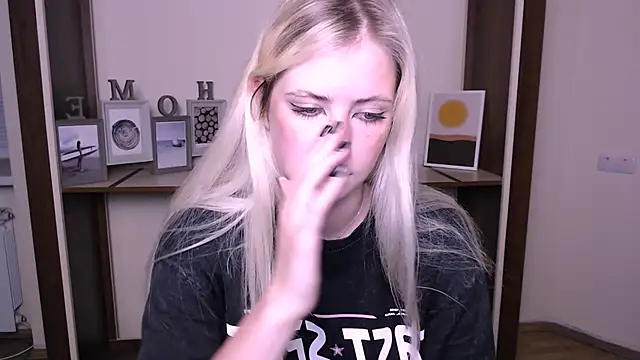 Stripchat Sex Cam for AliceHotty_