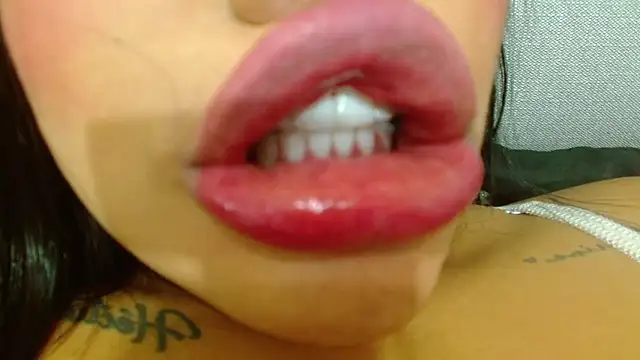 Stripchat Sex Cam for emily_brontee_