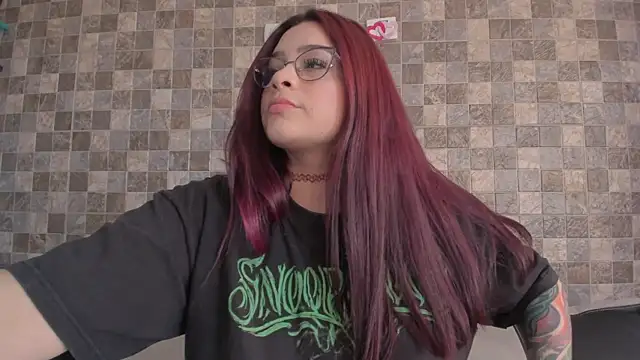 Stripchat Sex Cam for Sophia_cyrus11